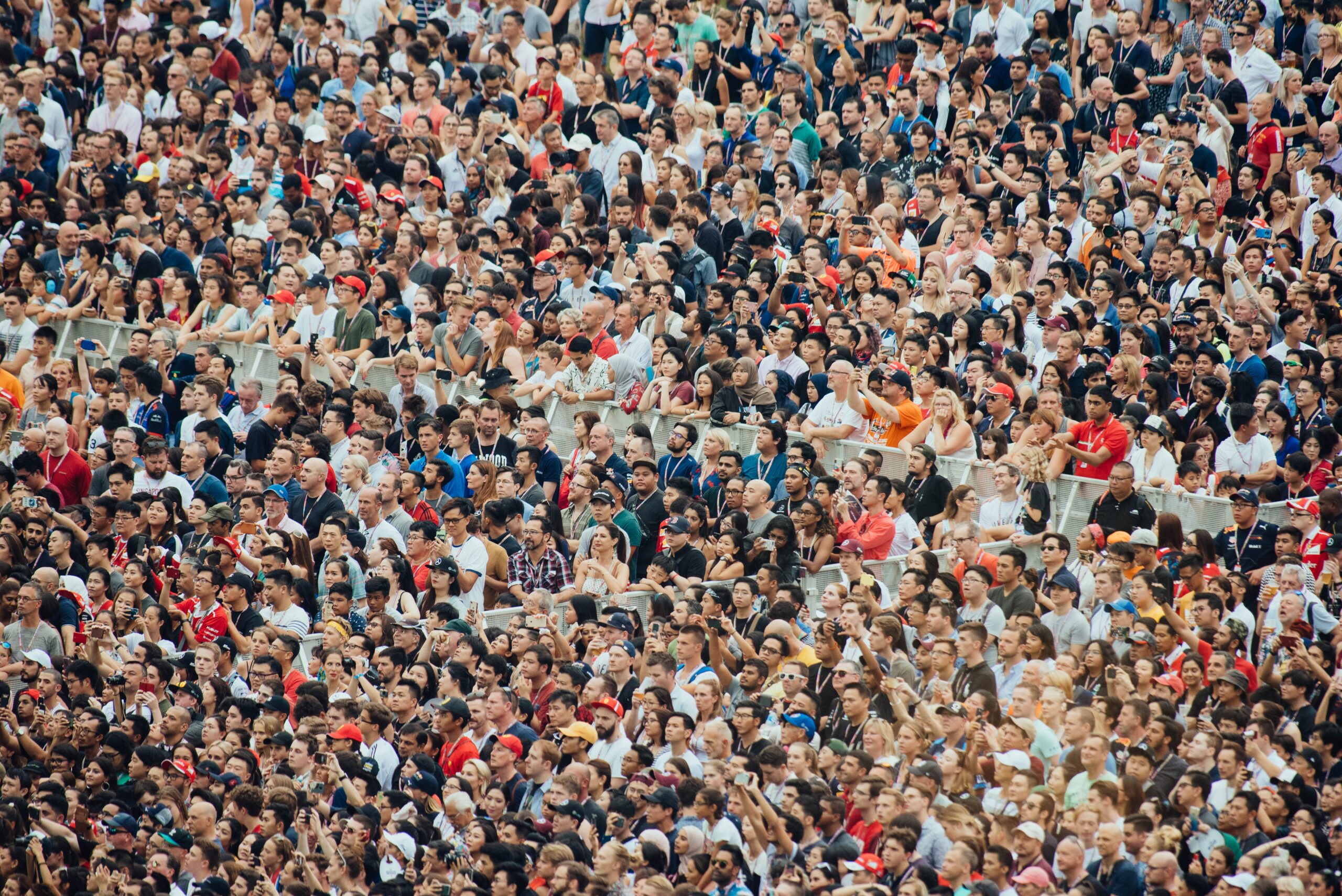 Crowd banner